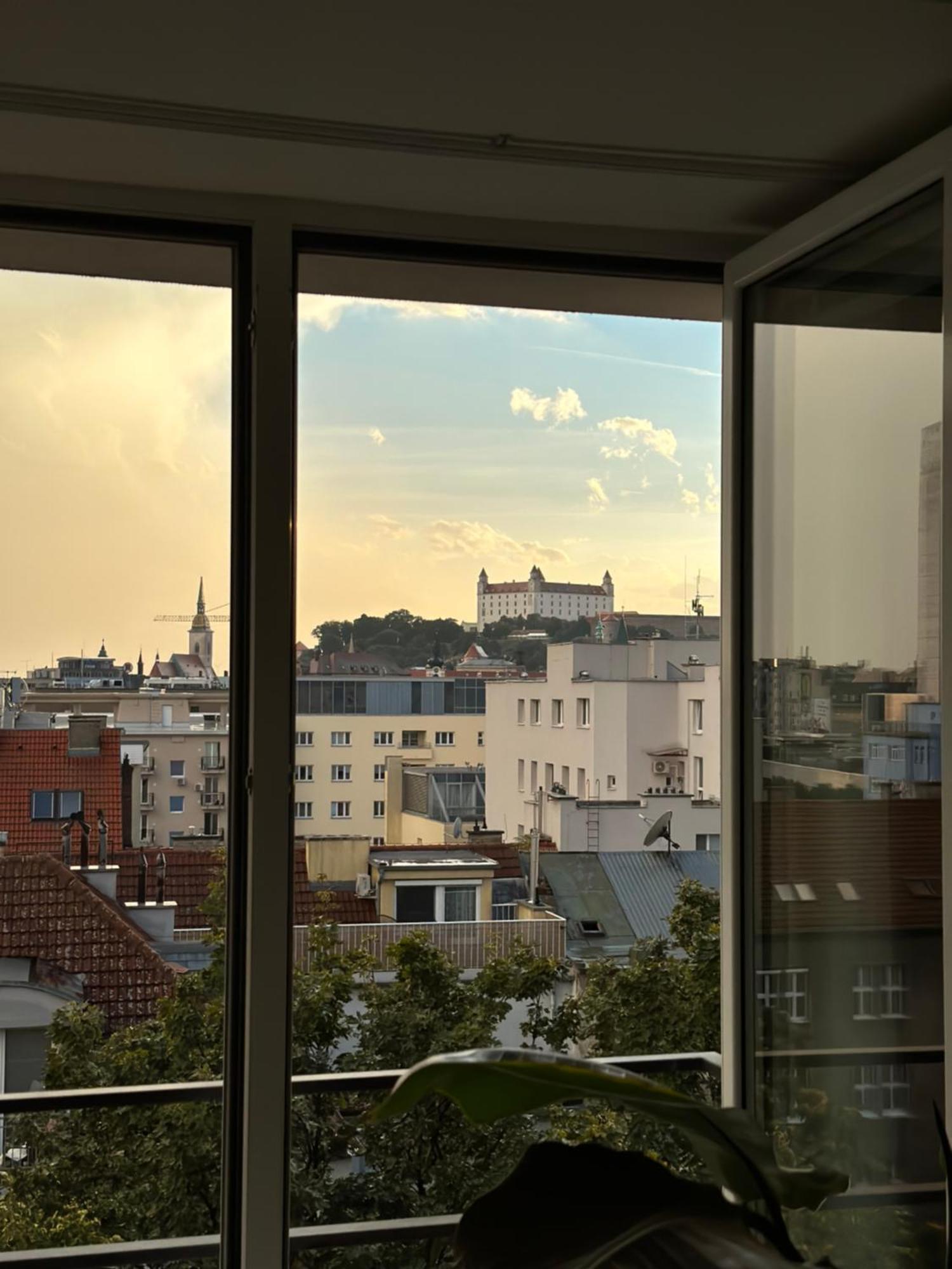 Appartement Urban Zenhouse No.2 - Breakfast Included à Bratislava Extérieur photo